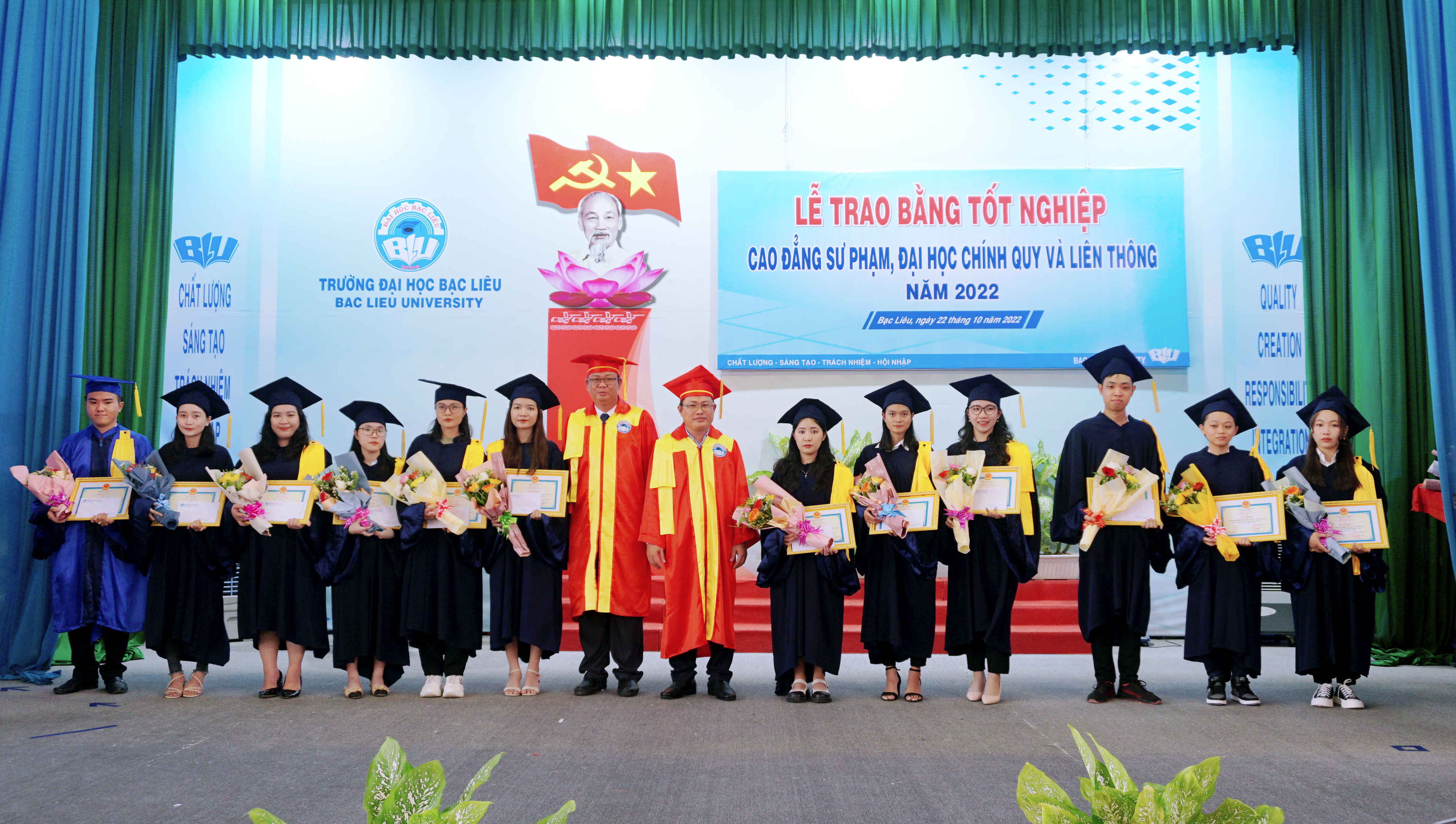 Trường Đại học Bạc Liêu trao gần 500 bằng cử nhân cho sinh viên tốt nghiệp cao đẳng, đại học năm 2022