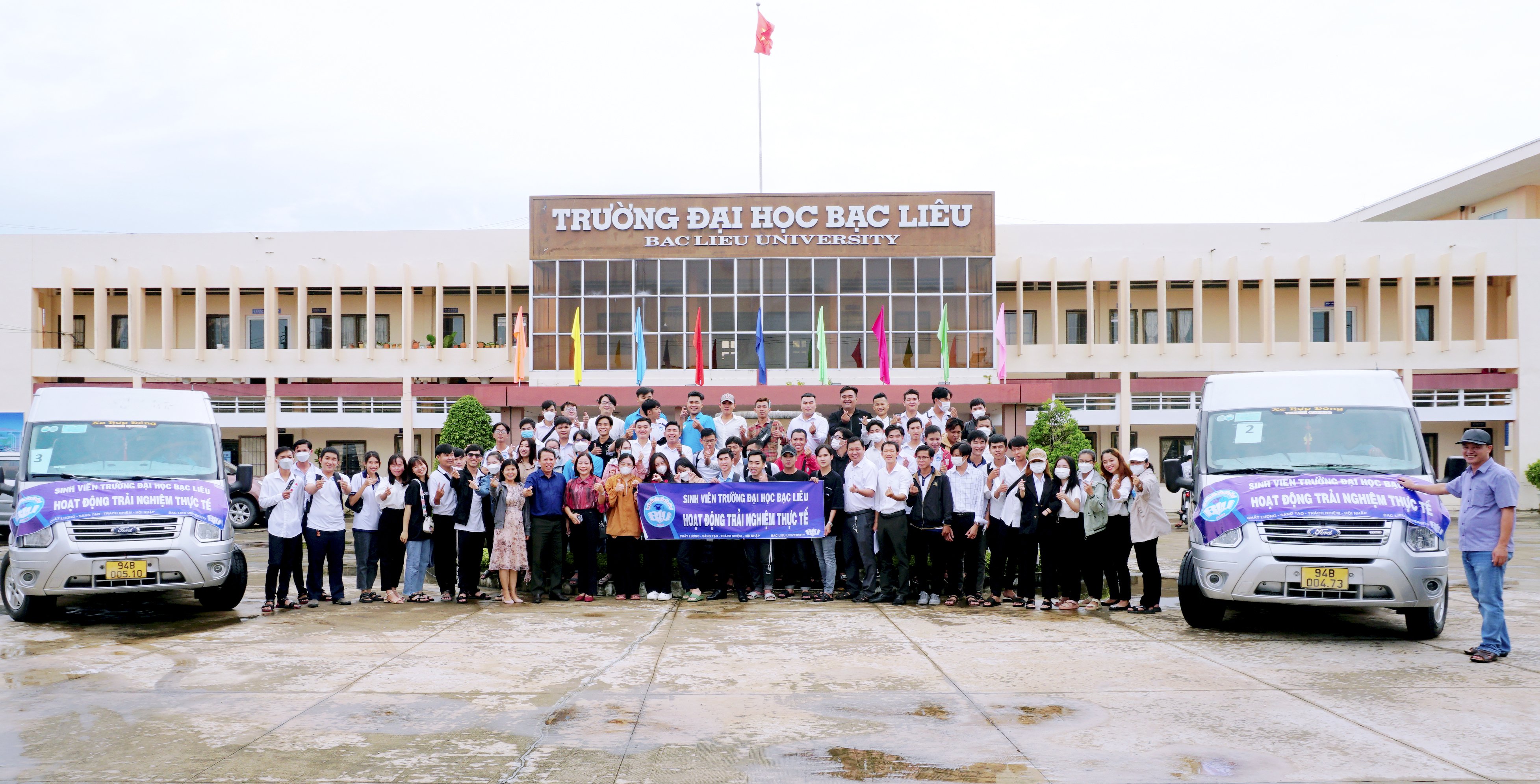 Sinh viên Trường Đại học Bạc Liêu tham gia trải nghiệm thực tế tại Công ty Việt - Úc Hòa Bình