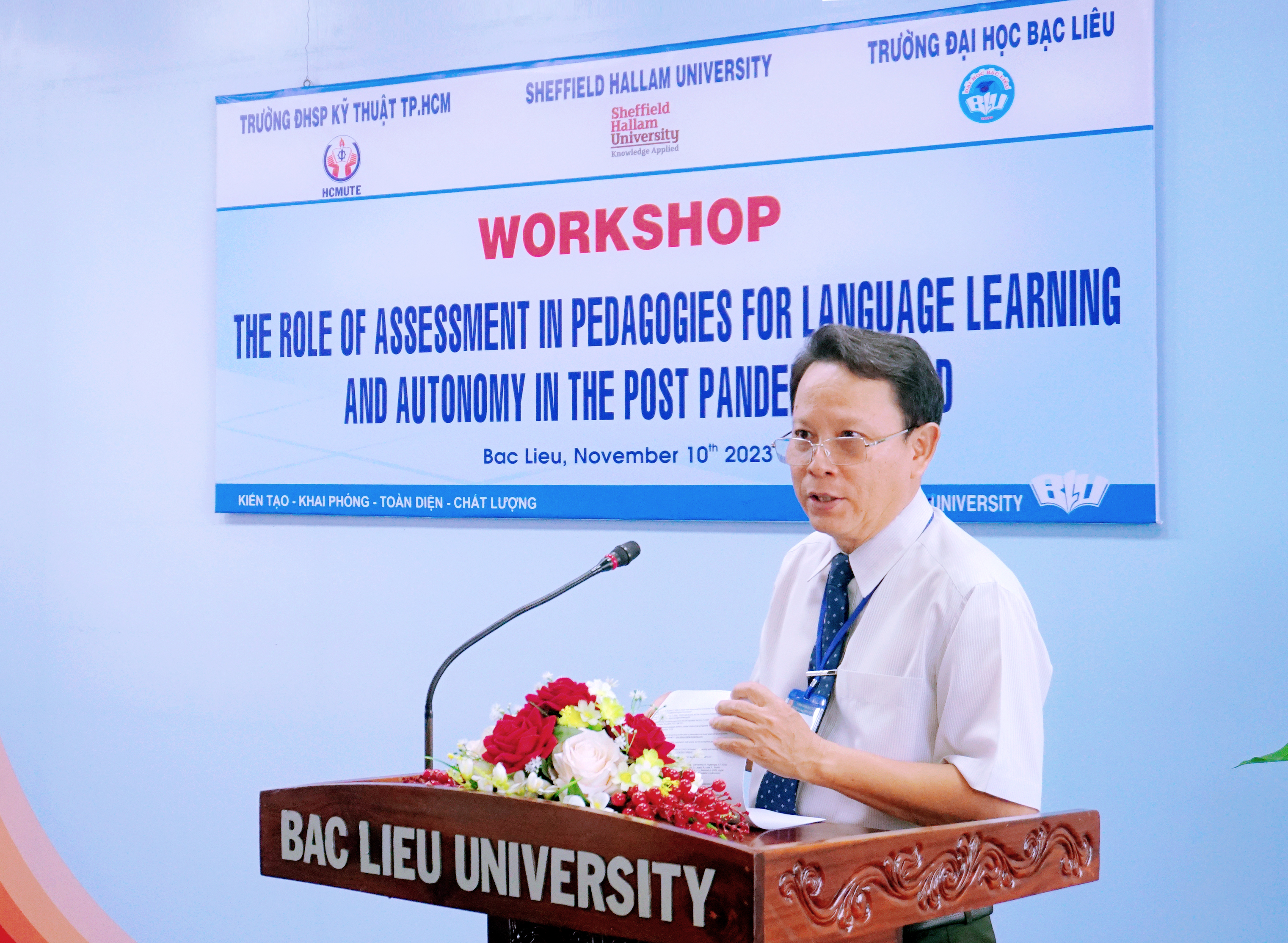 Bac Lieu University coordinated to organize an educational seminar and welcome educational experts from Sheffield Hallam University, England and Ho Chi Minh City University of Technical Education.